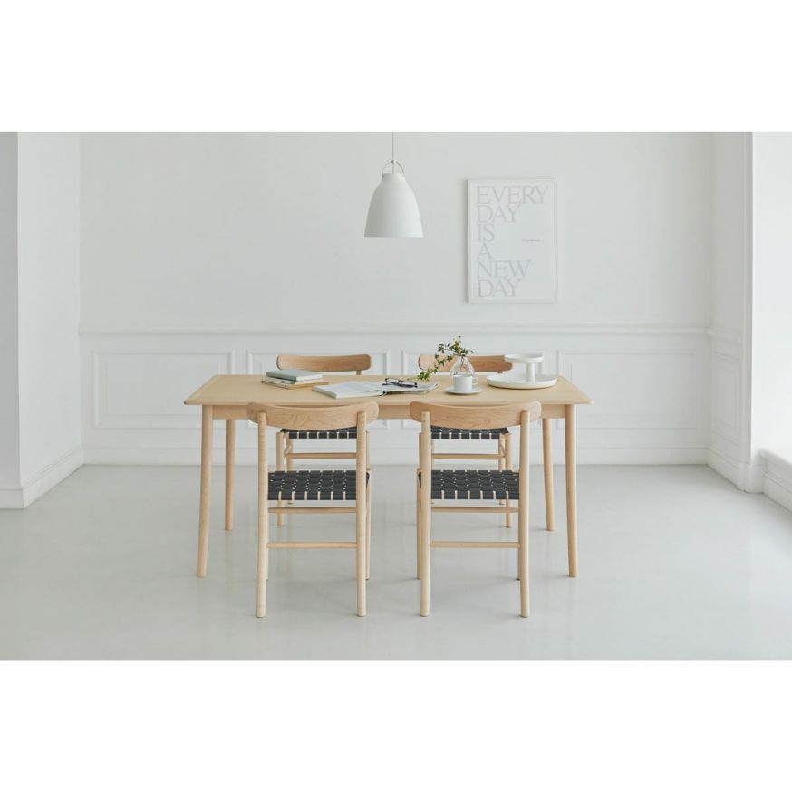 Lightwoodチェア（ウェビングシート）