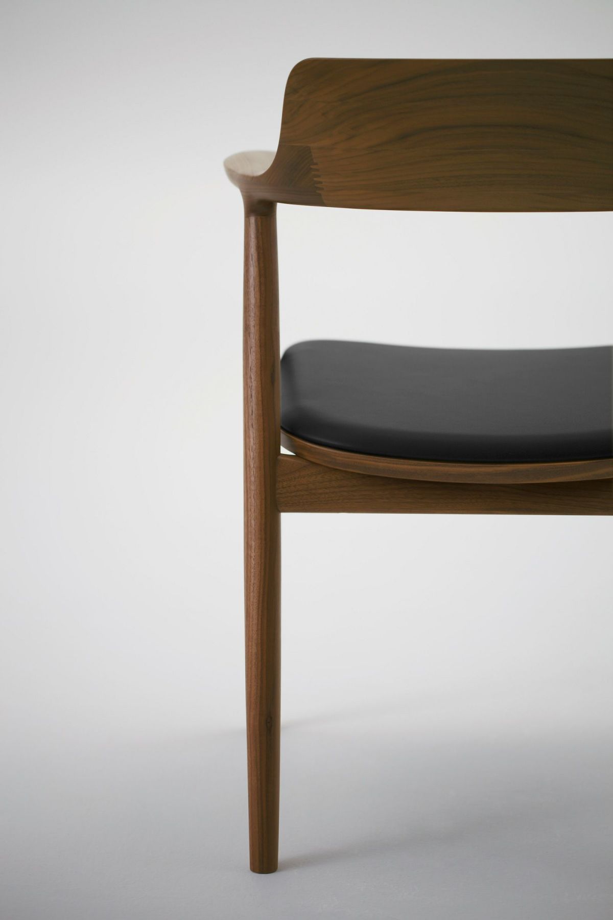 ウォルナット（WB-1）<br>L-01 マルニスムース ブラック 5191