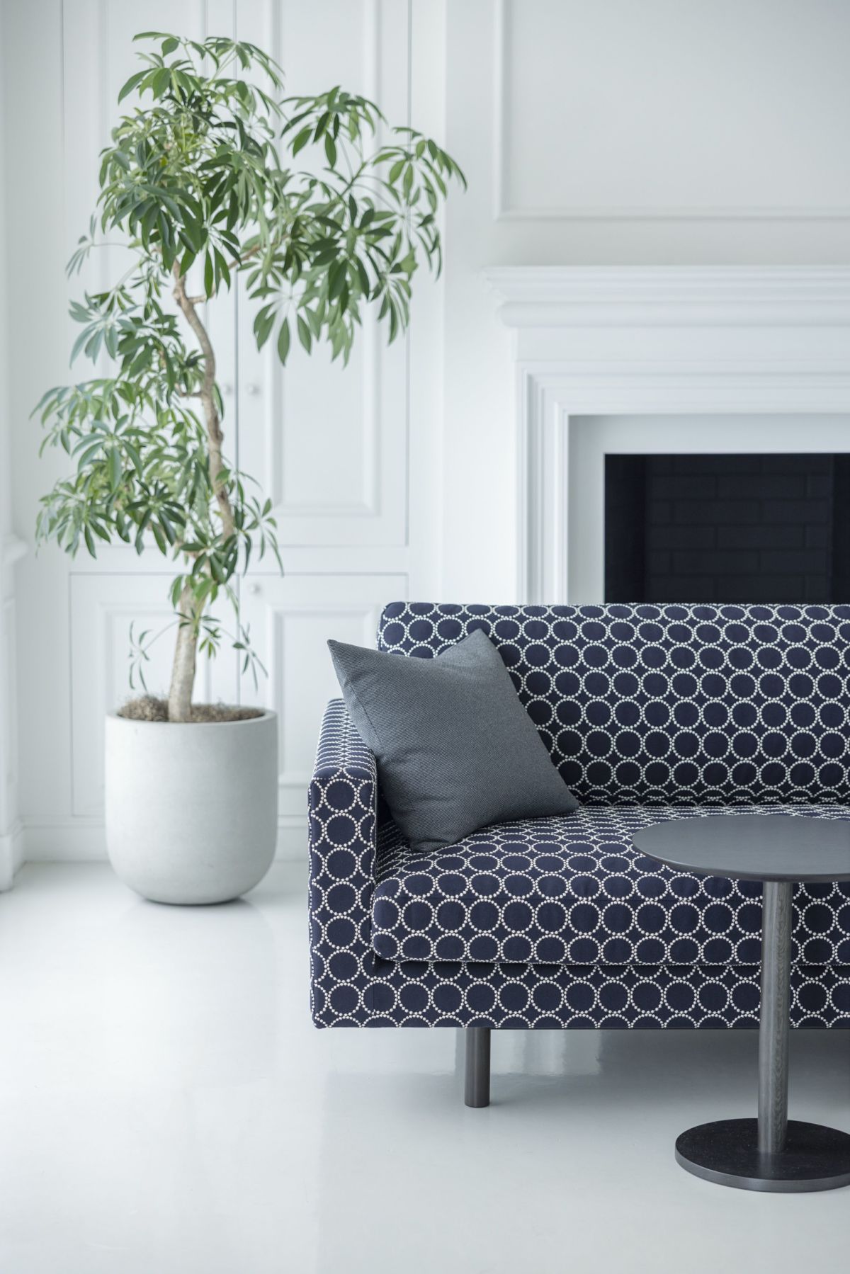 オーク ナチュラルブラック（NK-1）<br>M-06 -dop- “tambourine” #7E37 インディゴ／オリーブ