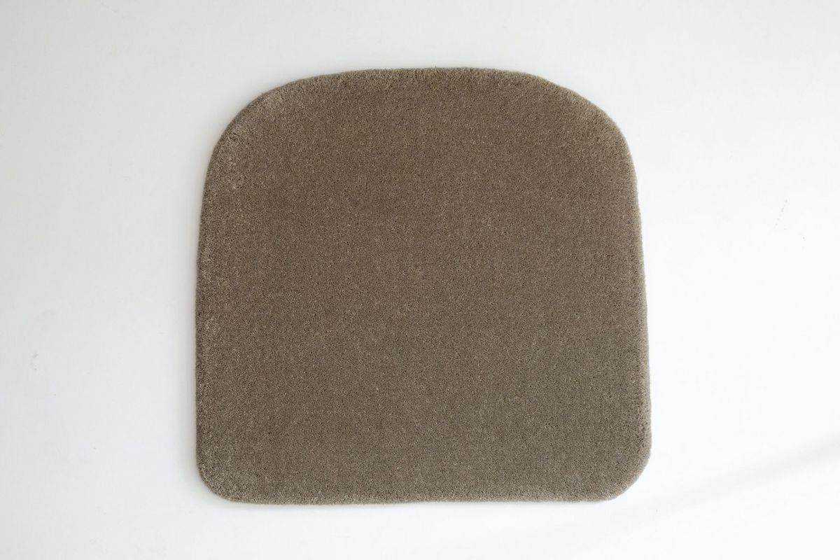 ベージュグレー