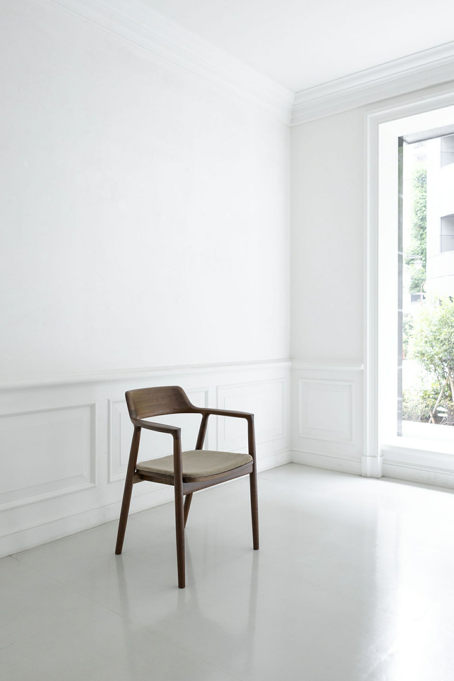 ベージュグレー