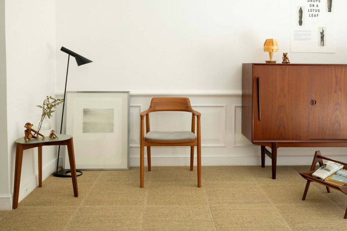 国産ケヤキ材×ライトグレー